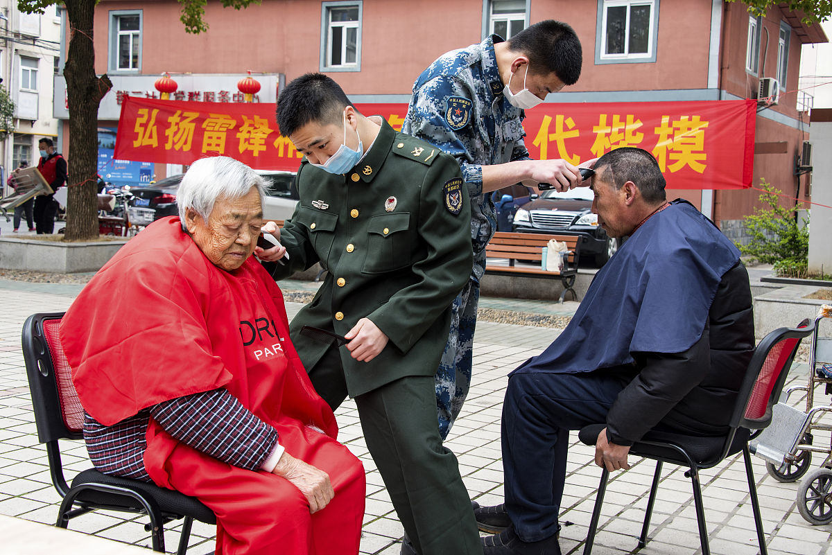 代管军队无军籍职工养老服务：多元选择，关爱退休军人