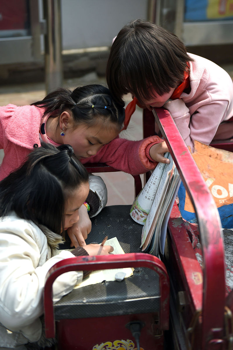 什么是留守儿童？江荣华专家解读