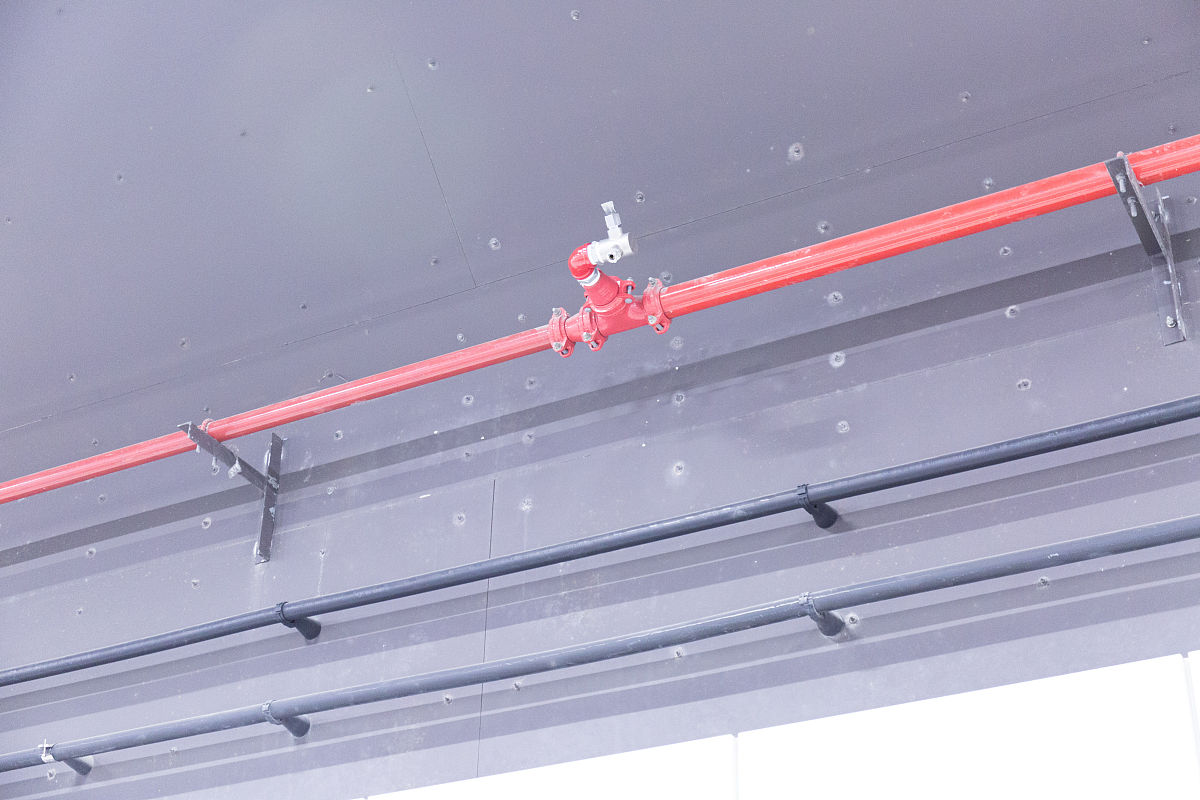 防爆应急灯支架：保障危险环境安全照明的关键