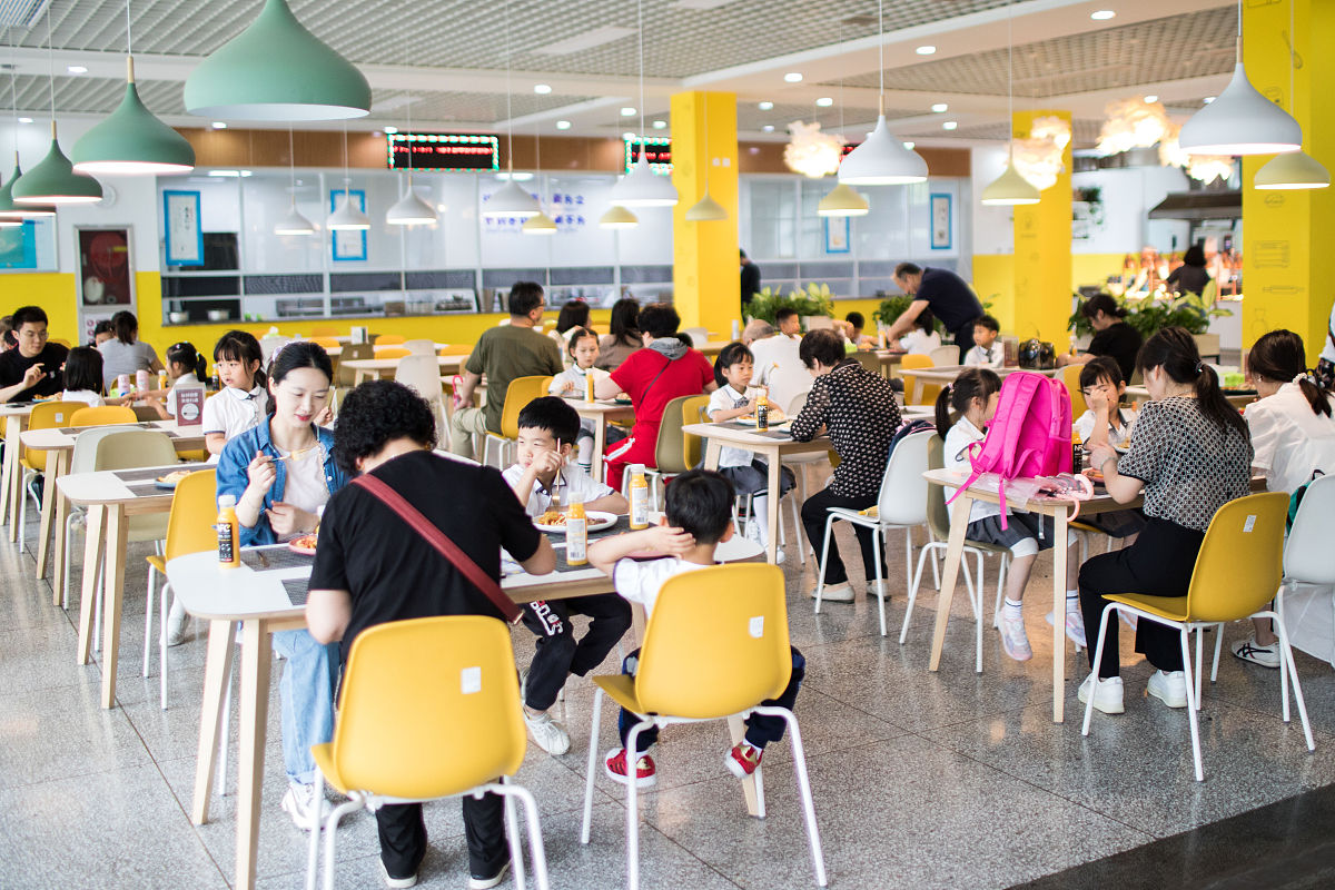 2018年成都市三元外国语学校外地招生录取分数线