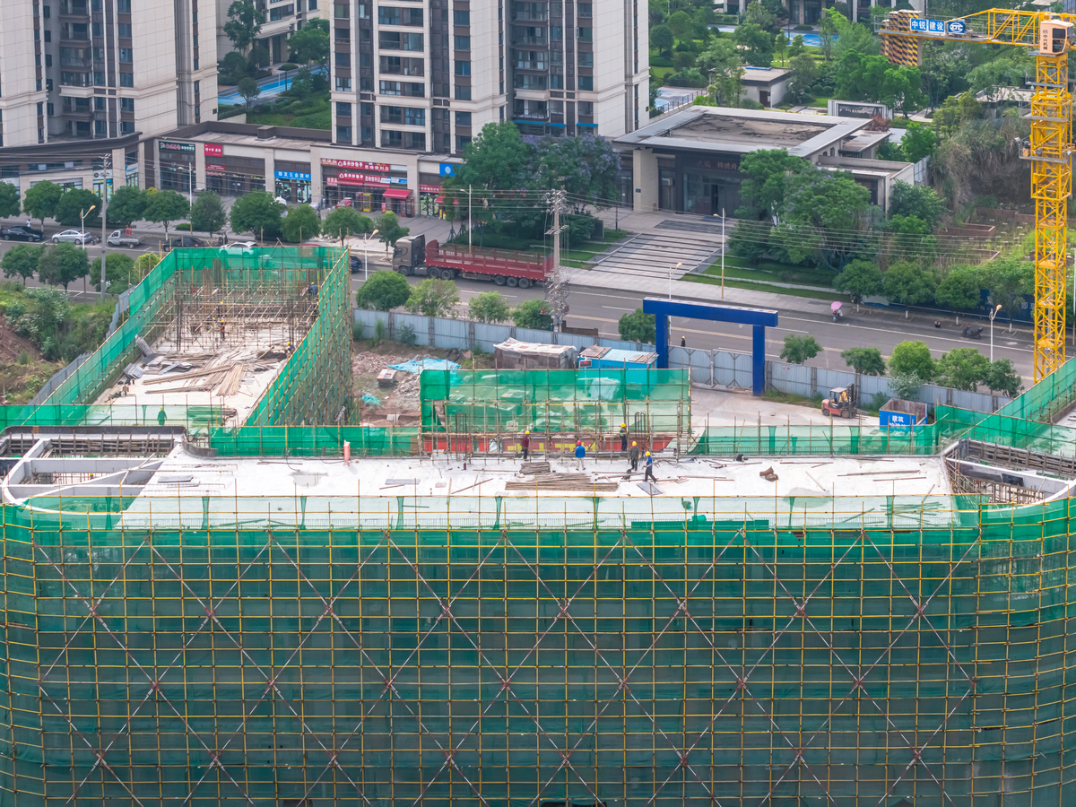 港务区绿地二期住宅小区道路施工：三层灰土回填施工详解