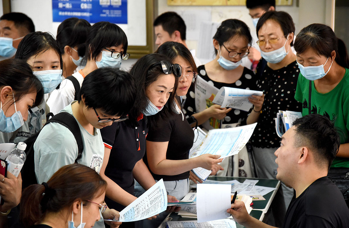 白银2022年初中生学卫校的学校