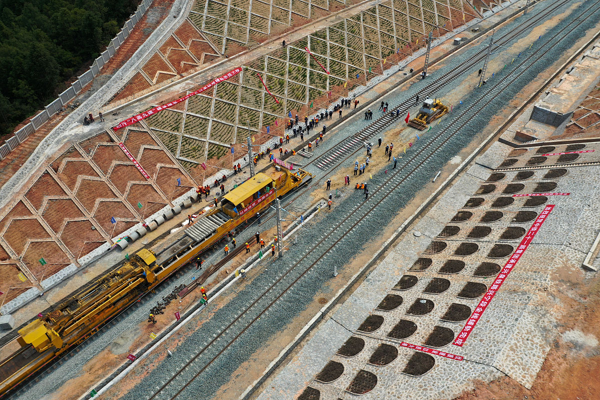 成都郫县铁路工程学校详解铁路信号专业