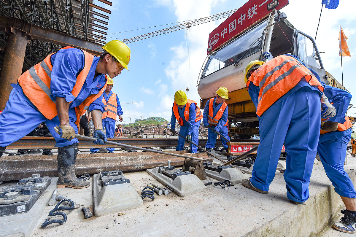 赣州旅游职业学校高铁乘务专业学制几年？- 深入解读