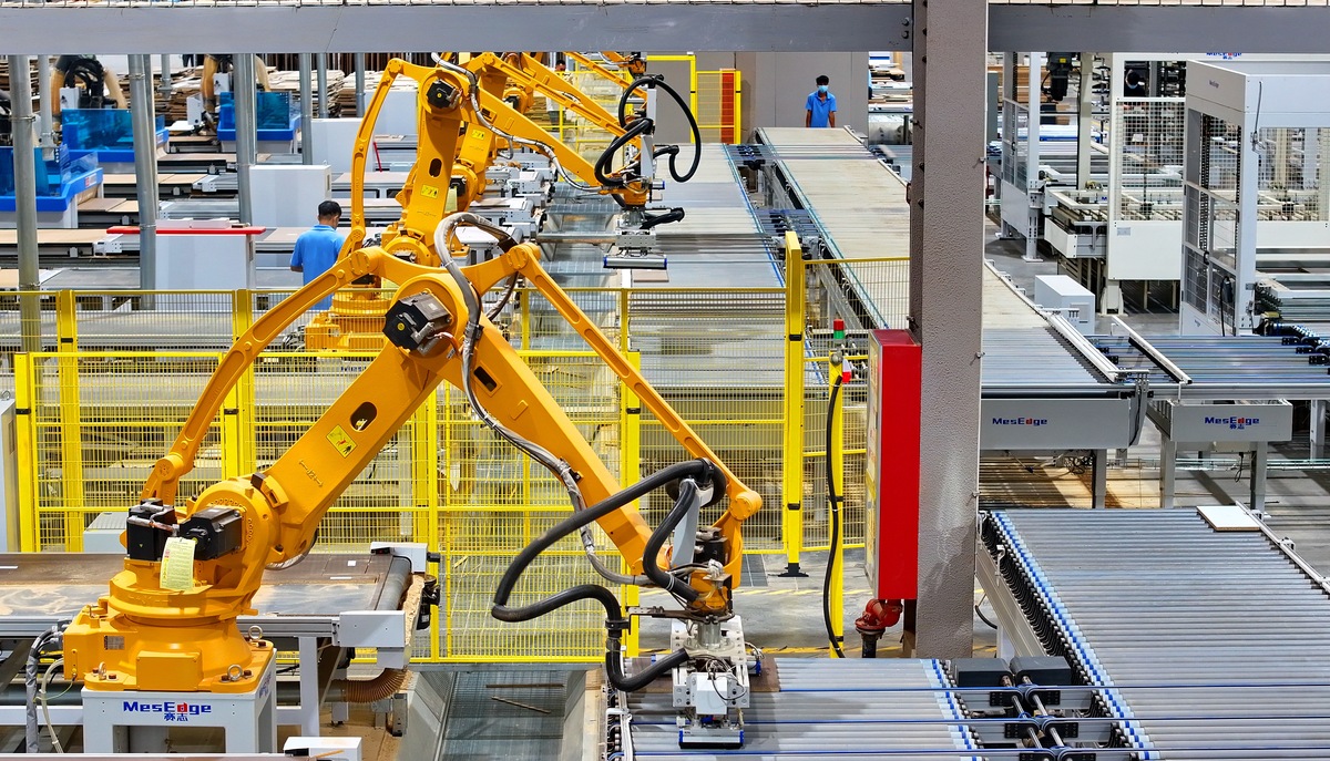 说明一下机械臂机构在国内的具体应用