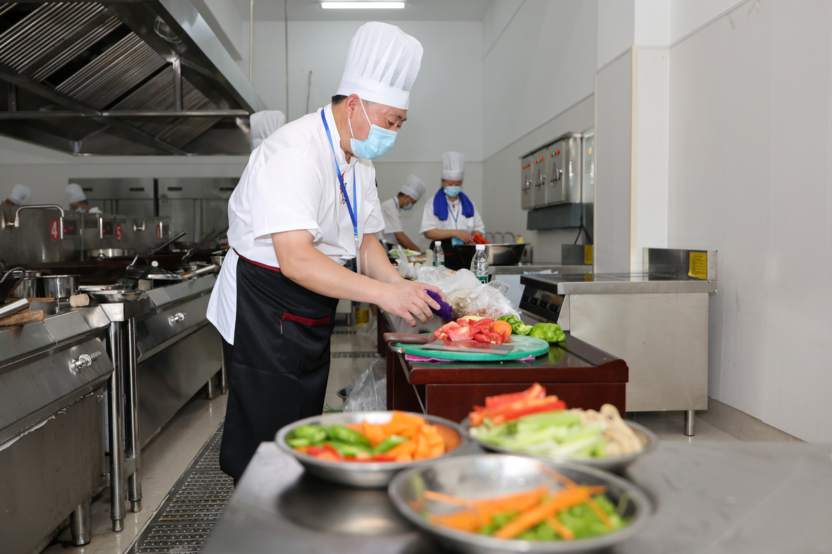 凉菜间标准：打造安全卫生的凉菜制作环境