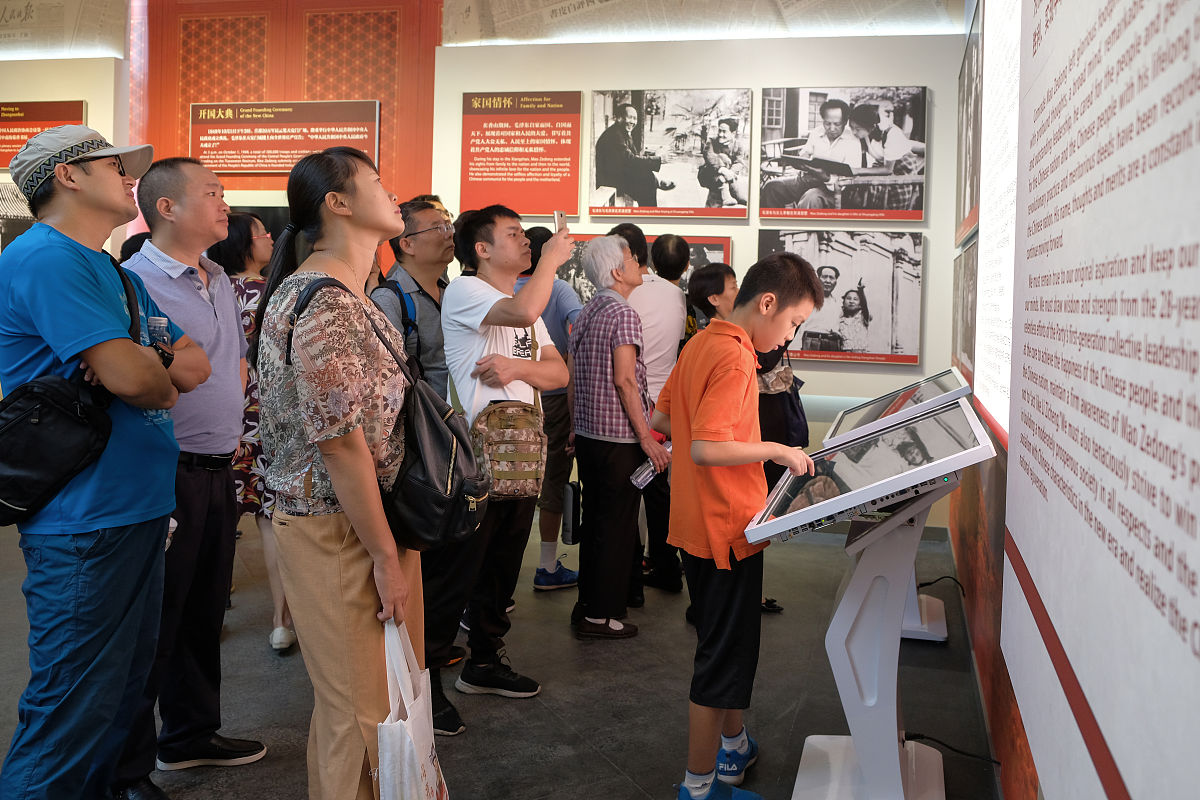 老年团vs研学团：红色旅游导游词撰写指南及差异化技巧
