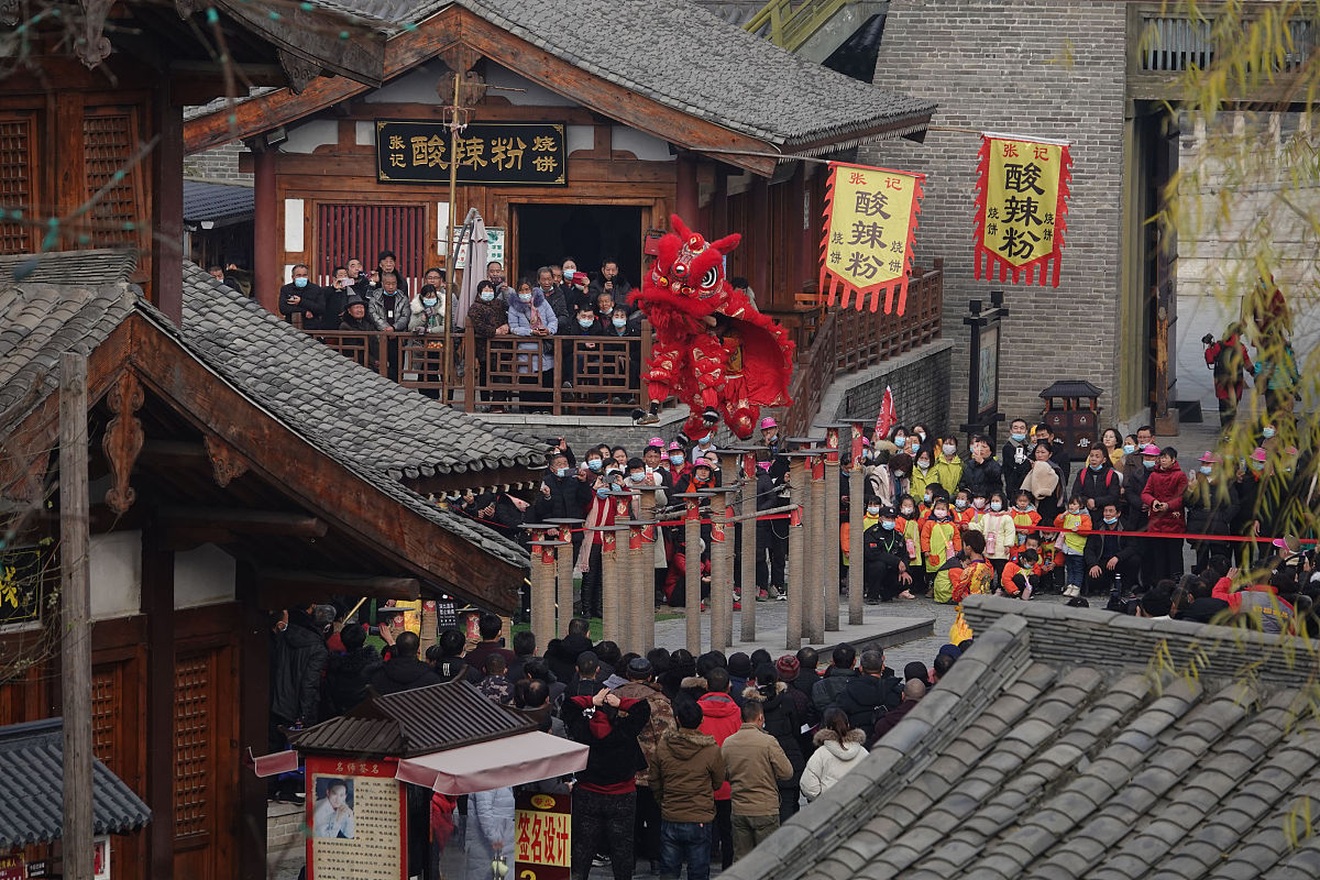 深度体验文化之旅：民俗旅游全方位解析