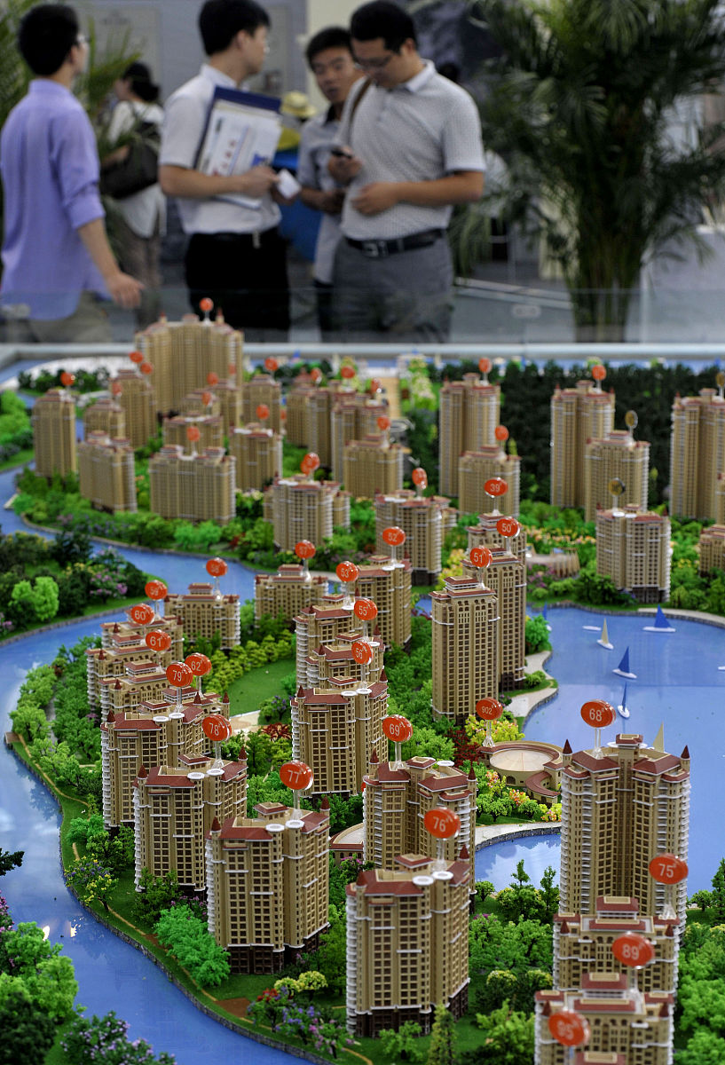 带客户去看房并以幽默的剧情方式呈现