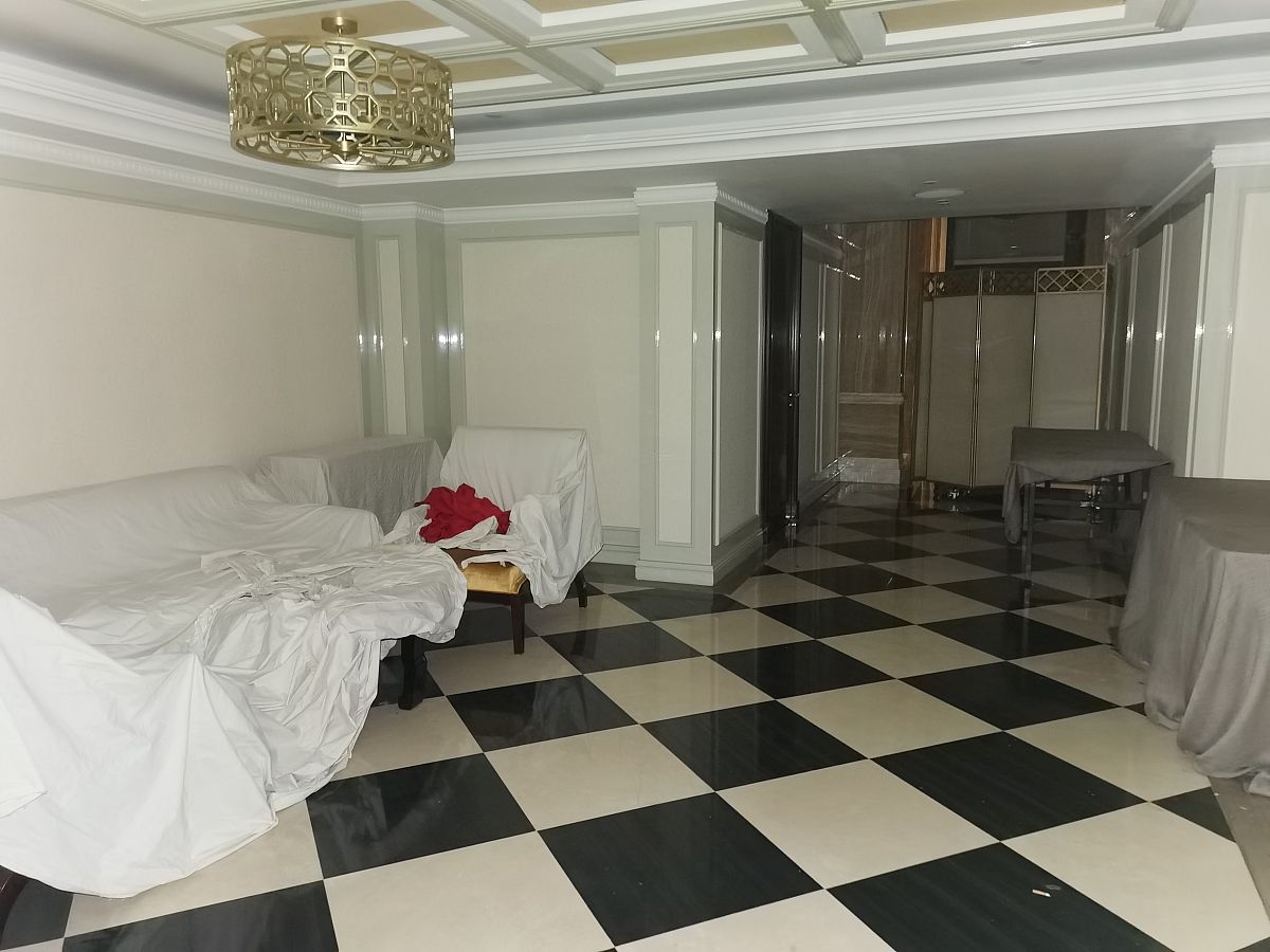 现代分格地面铺砖设计：客厅、餐厅、走廊的时尚选择