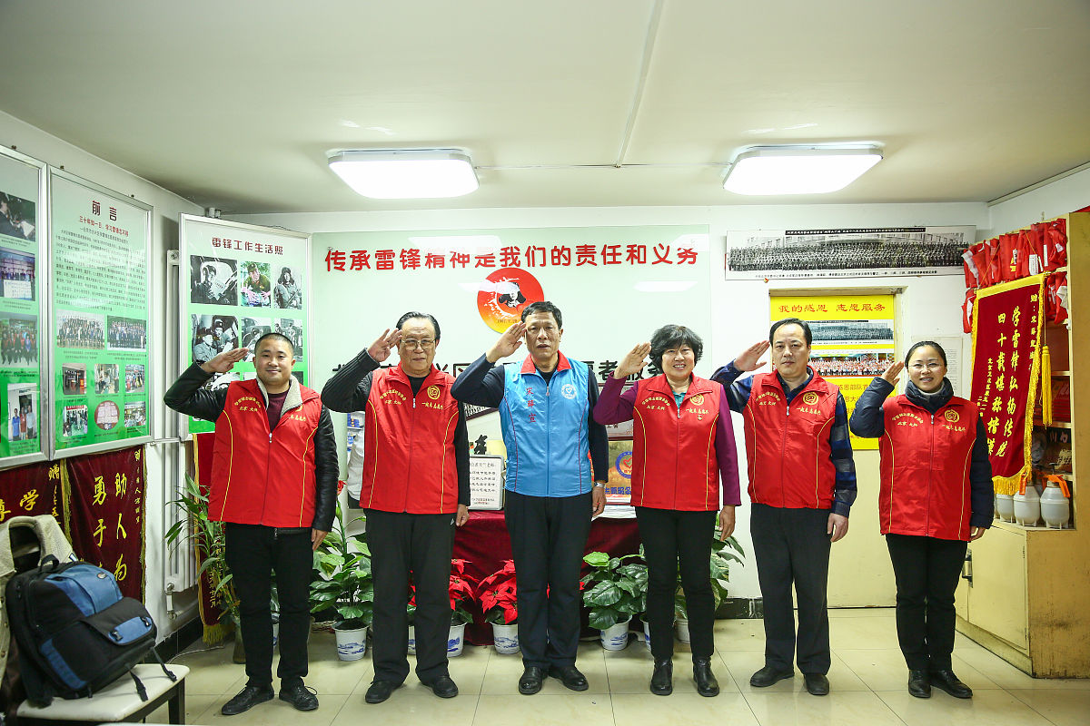 写一篇社会工作专业调研报告类毕业设计命题是：党群社会服务活动满意度的调研报告