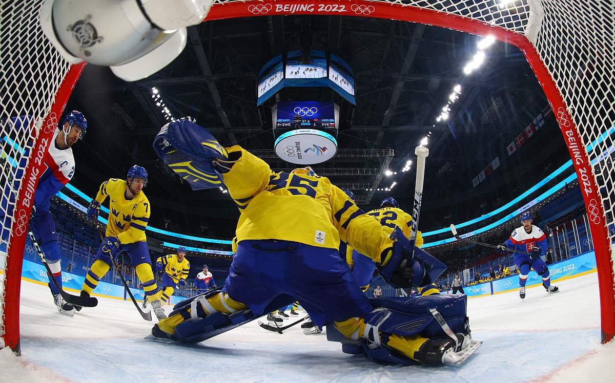 一、实验内容：编程完成冬奥会国家金牌数量排序的实现。将2022北京冬奥会各个国家金牌数量存储在文件woGoldstxt中编程获取文件数据并进行金牌数量排序处理将排序后的结果存入一个新文件woGolds_sorttxt中并查看结果与实际结果是否相符。二、实验要求：1、理解并掌握该问题的实现方法；2、代码书写格式规范测试结果符合期望结果；3、通过编程完成各个国家金牌数量存储文件woGoldstxt在硬