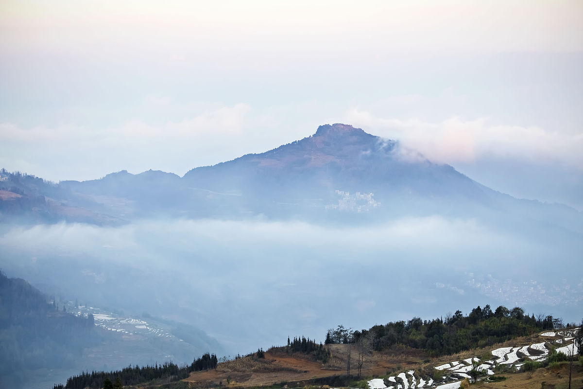 2020年1月24日,云南元阳,爱春蓝梯田晨景.(如若下载使用,请务必署名: