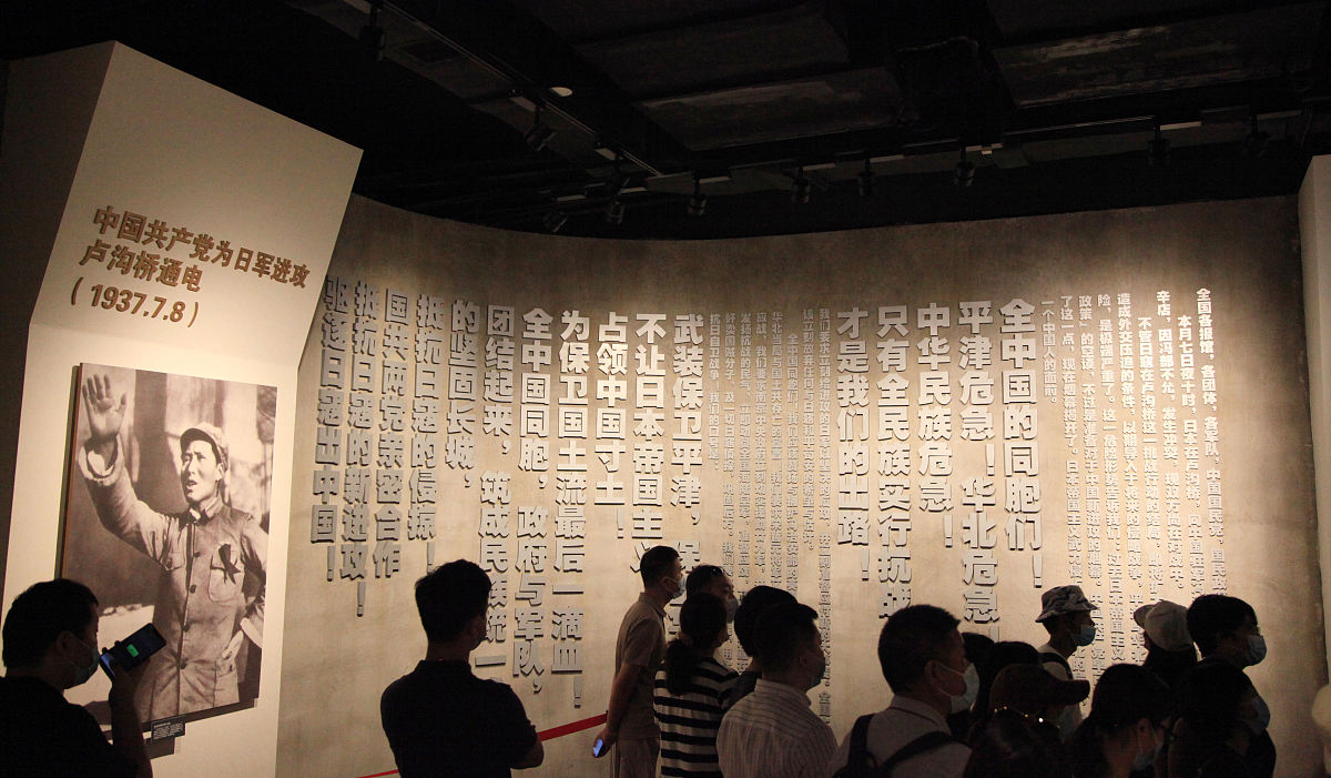 代表我向《回延安》作者贺敬之写封800字的信