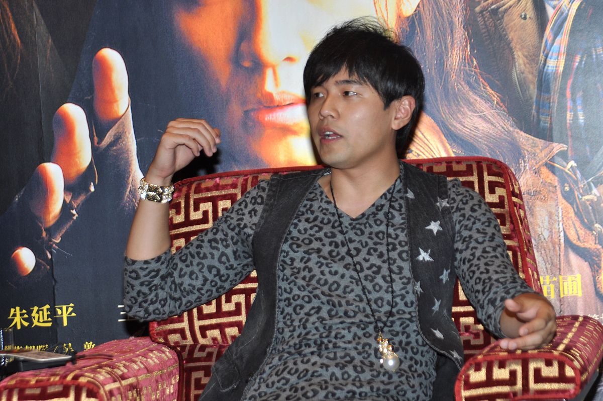 我的兄弟杨相伟爱喝酒写一首周杰伦风格的歌