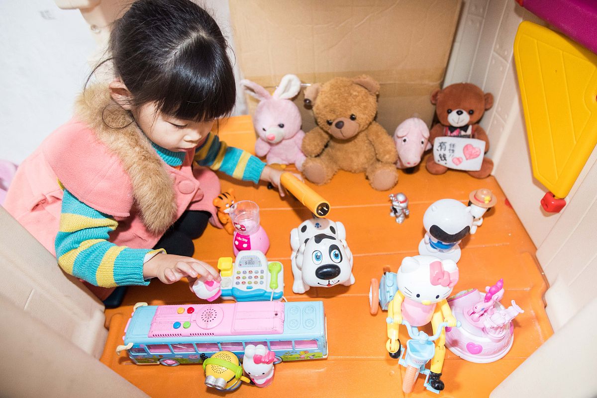 儿童产品热销清单：玩具、服装、学习用品等