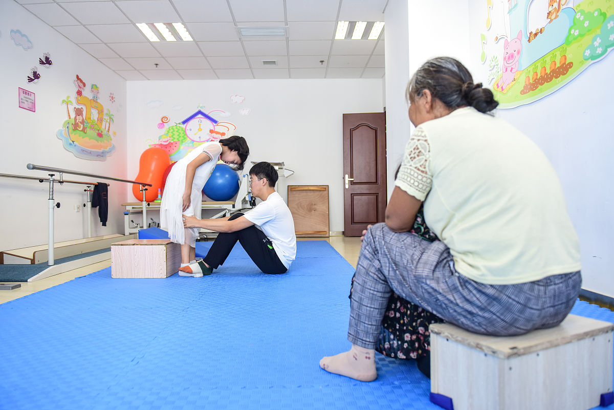 领导问你价钱!全部还完了说了一声感谢!你怎么回答