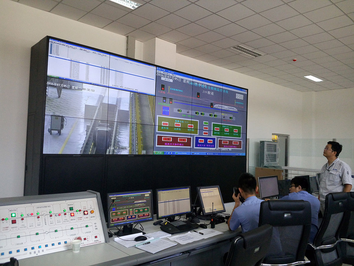 我负责的是齐河光伏项目主要是光伏采集器和通信管理机的调试以及配合天津浩源的联调请根据以上信息写一份年中工作总结ppt