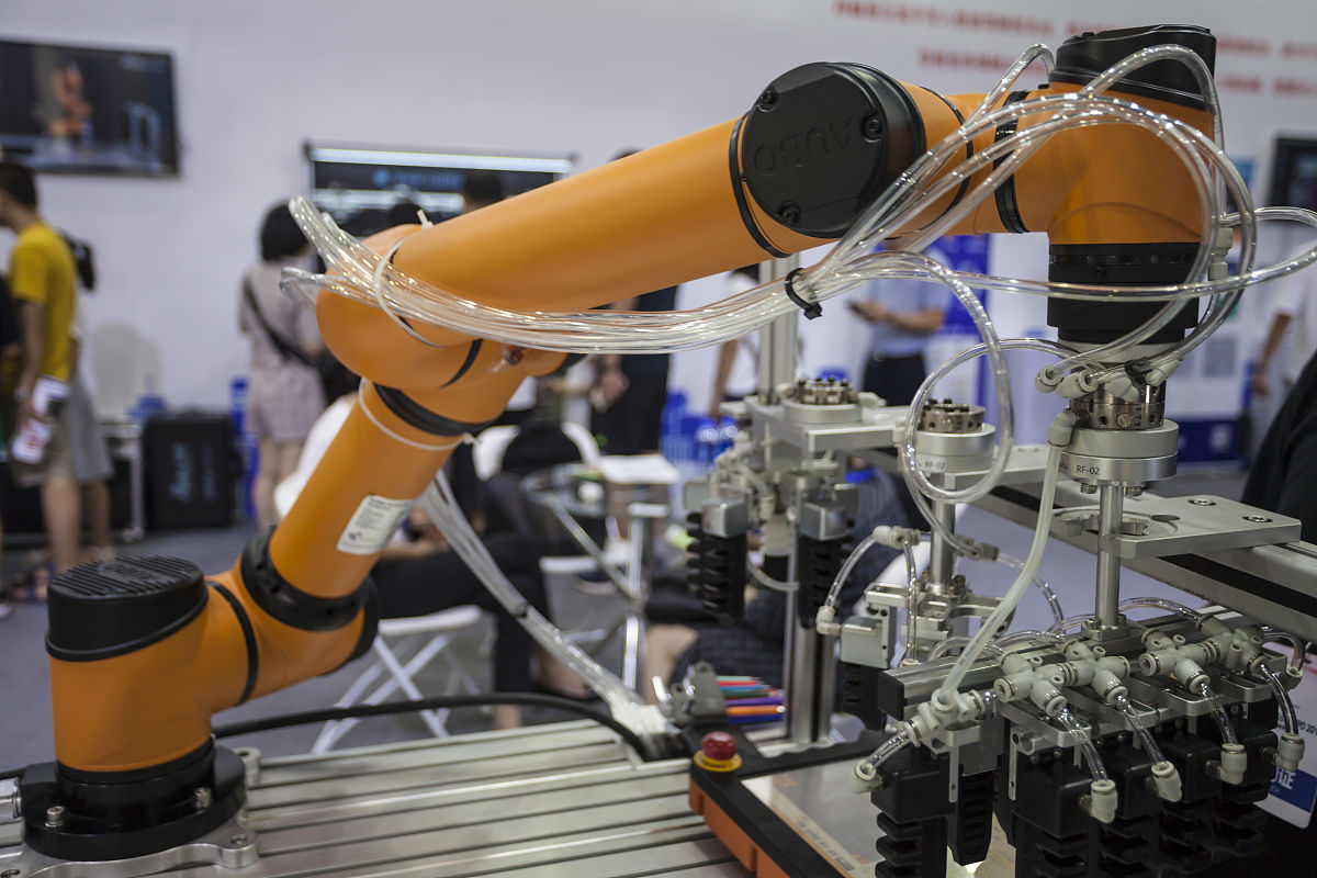 重庆五一高级技工学校工业机器人技术应用专业是不是热门专业？