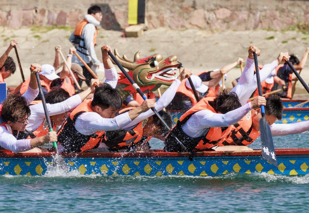 邀请李华来安康参加端午节英语作文70词