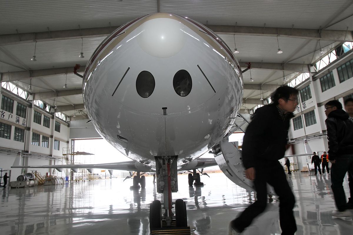 航空电子电气技术专科课程内容：学习什么？就业前景如何？