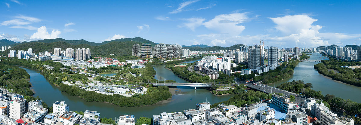 2021年5月28日,高空俯瞰三亚市区.