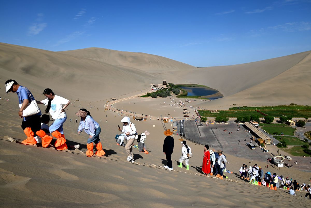 甘肃四天三晚经典旅游路线设计方案：兰州-敦煌-嘉峪关-张掖