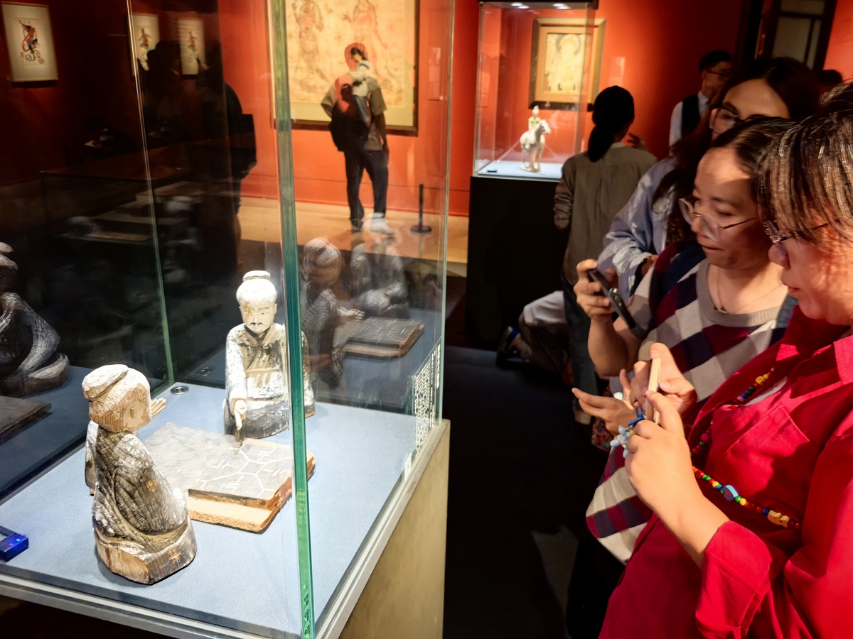 文物融入旅游景点：提升文化体验，促进遗产保护