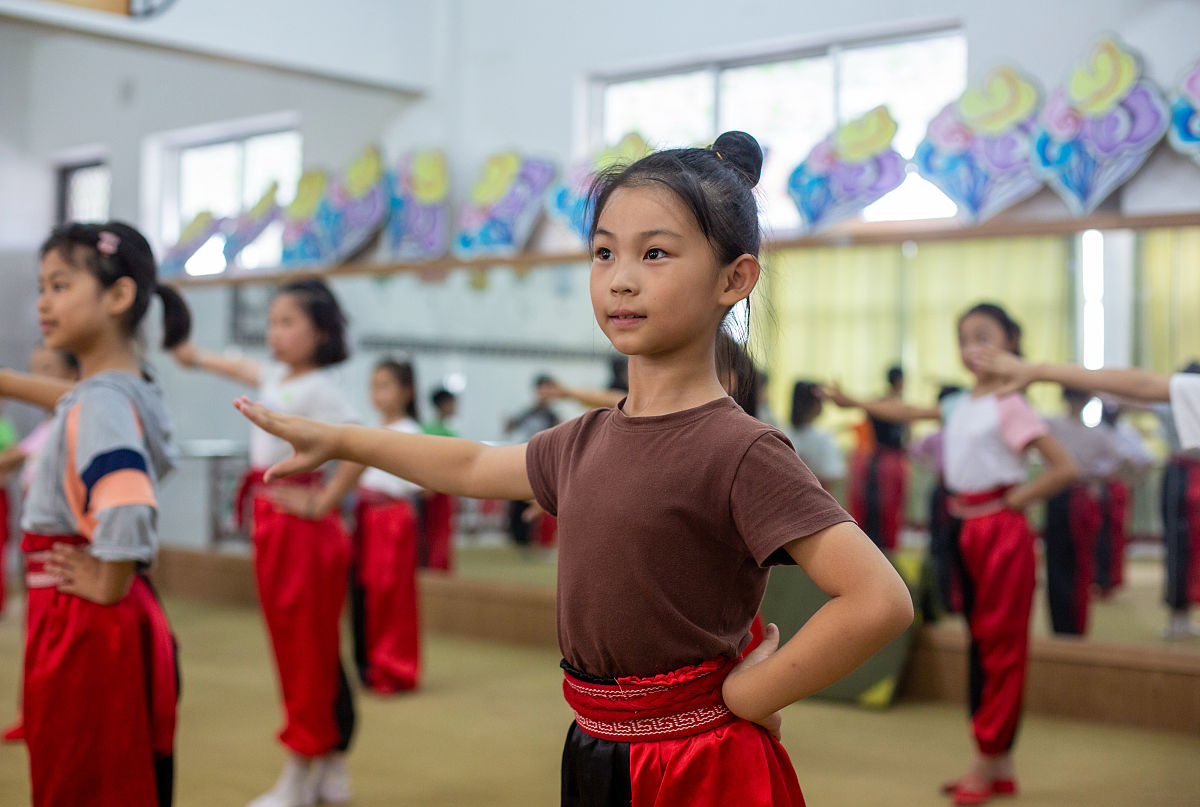江苏海安中等专业学校2021年招生专业介绍：机械制造、电子信息、建筑工程等