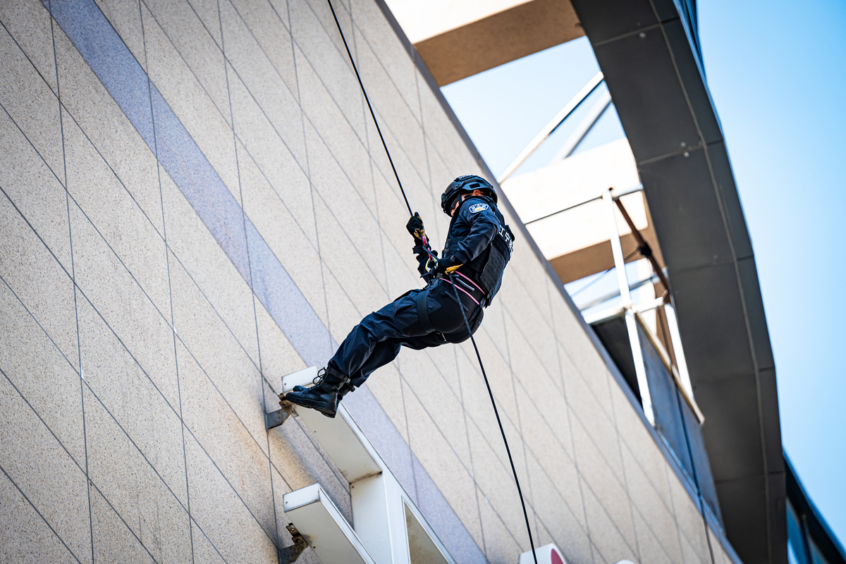 高处作业定义及安全措施 - 高空作业风险与防护