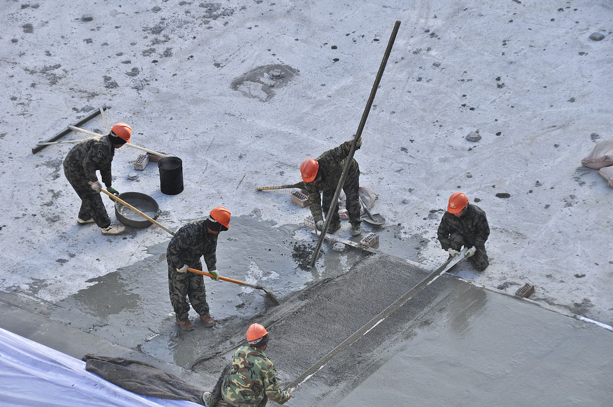 冬季施工准备工作指南：确保安全和效率