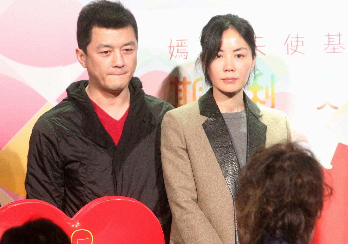 李亚鹏王菲离婚：他需要妻子，她注定传奇