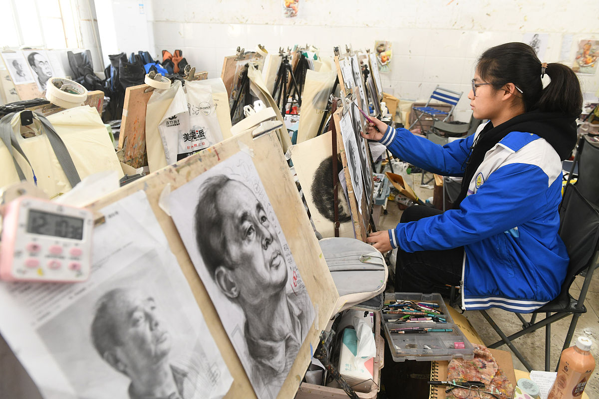 务川中职学校美术绘图专业：培养你的绘画技能和创新潜力