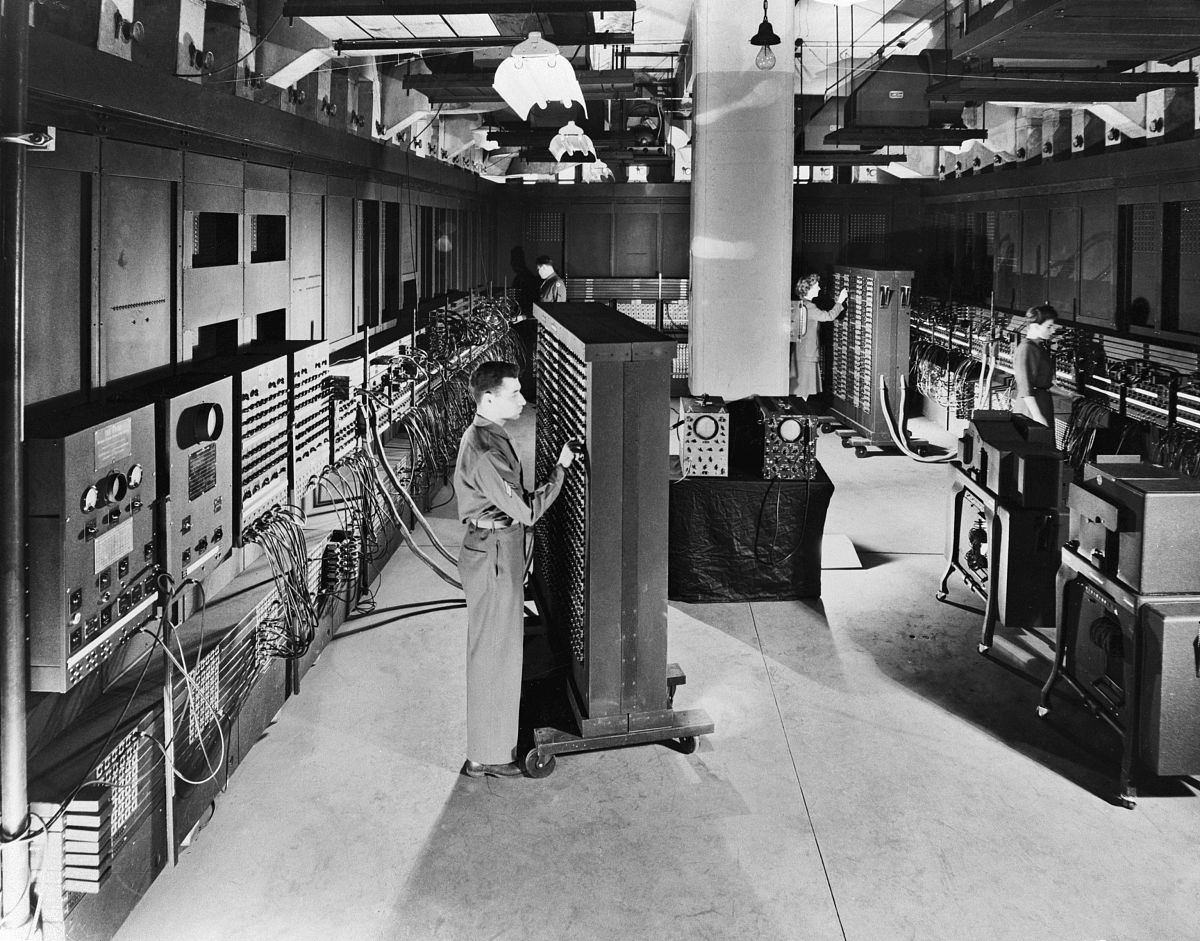 世界上第一台电脑