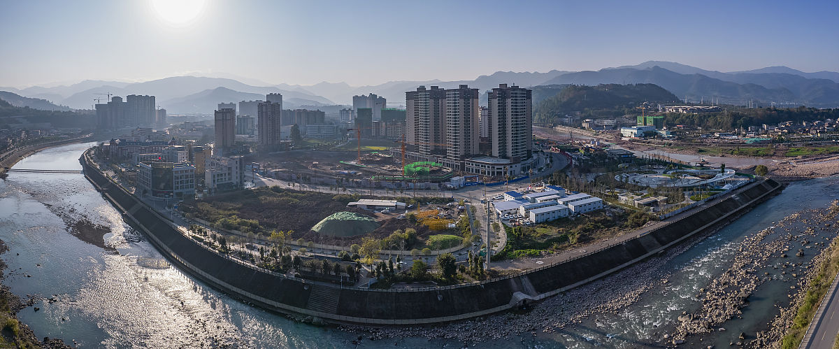 关于四川雅安市电力施工总承包二级办理转让哪个公司有？字数