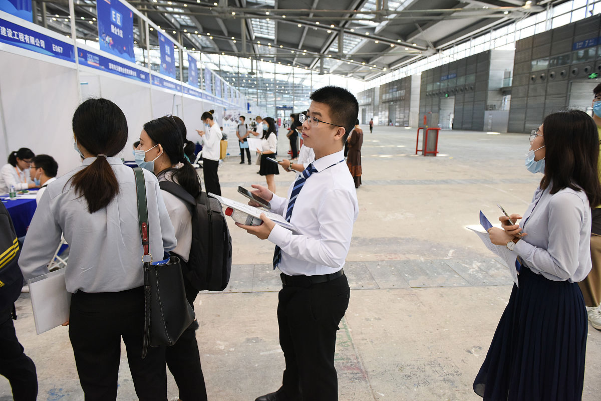 初中生学什么专业有前途贵阳高铁职业学校告诉你
