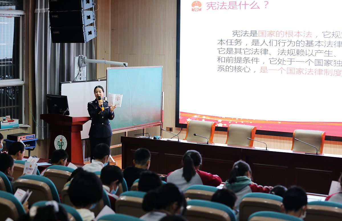 法学院“与法同行”项目：提升学生法律素养，打造法治校园