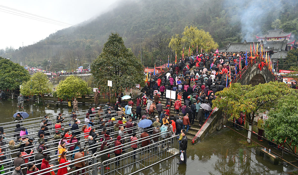 四川中专学校：专业选择、发展趋势及未来前景