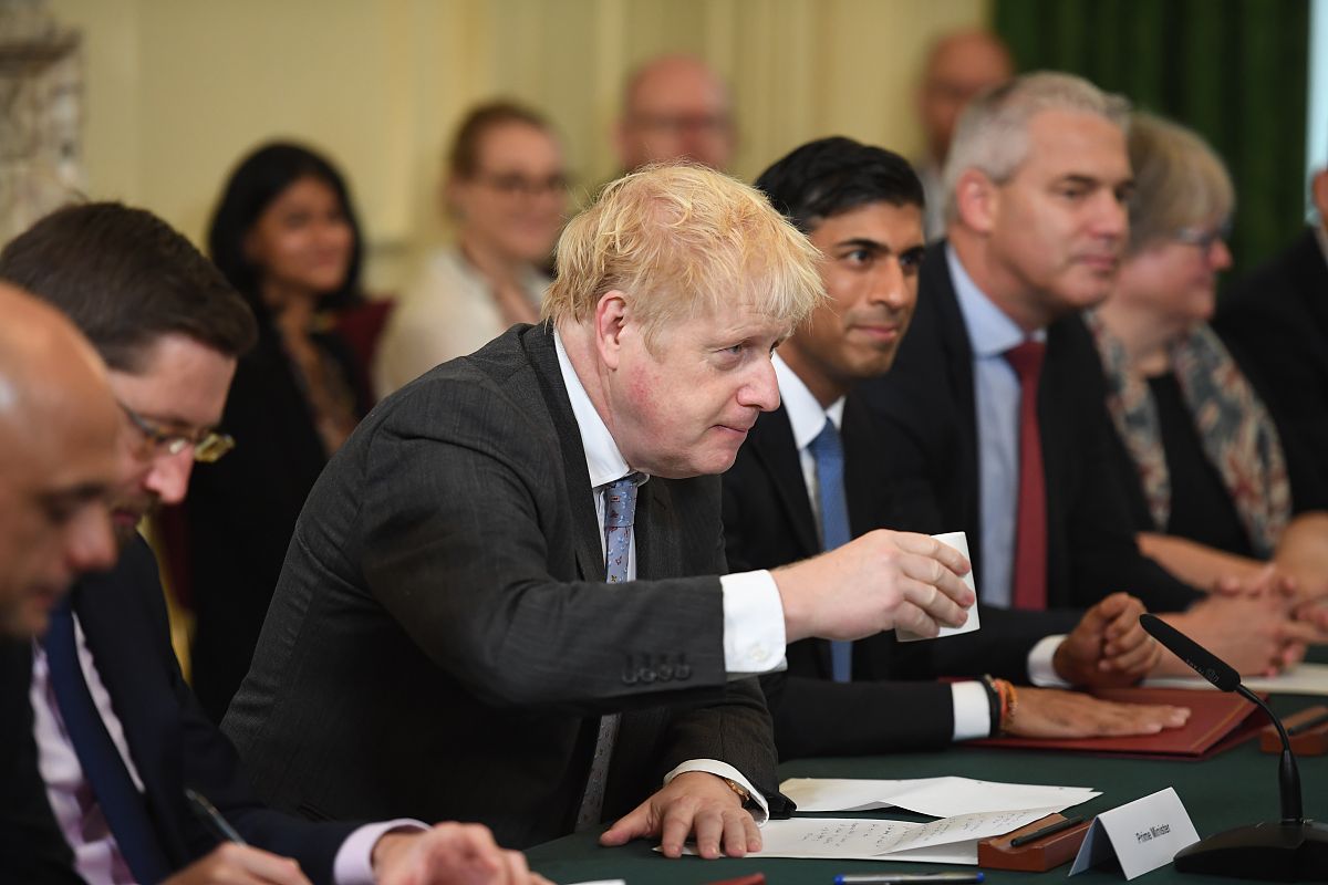 Who Appoints Cabinet Ministers in the United Kingdom?