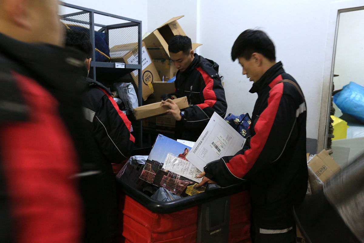 大学生在顺丰做仓管员的实习日志要写120篇每篇60字写到第30篇了