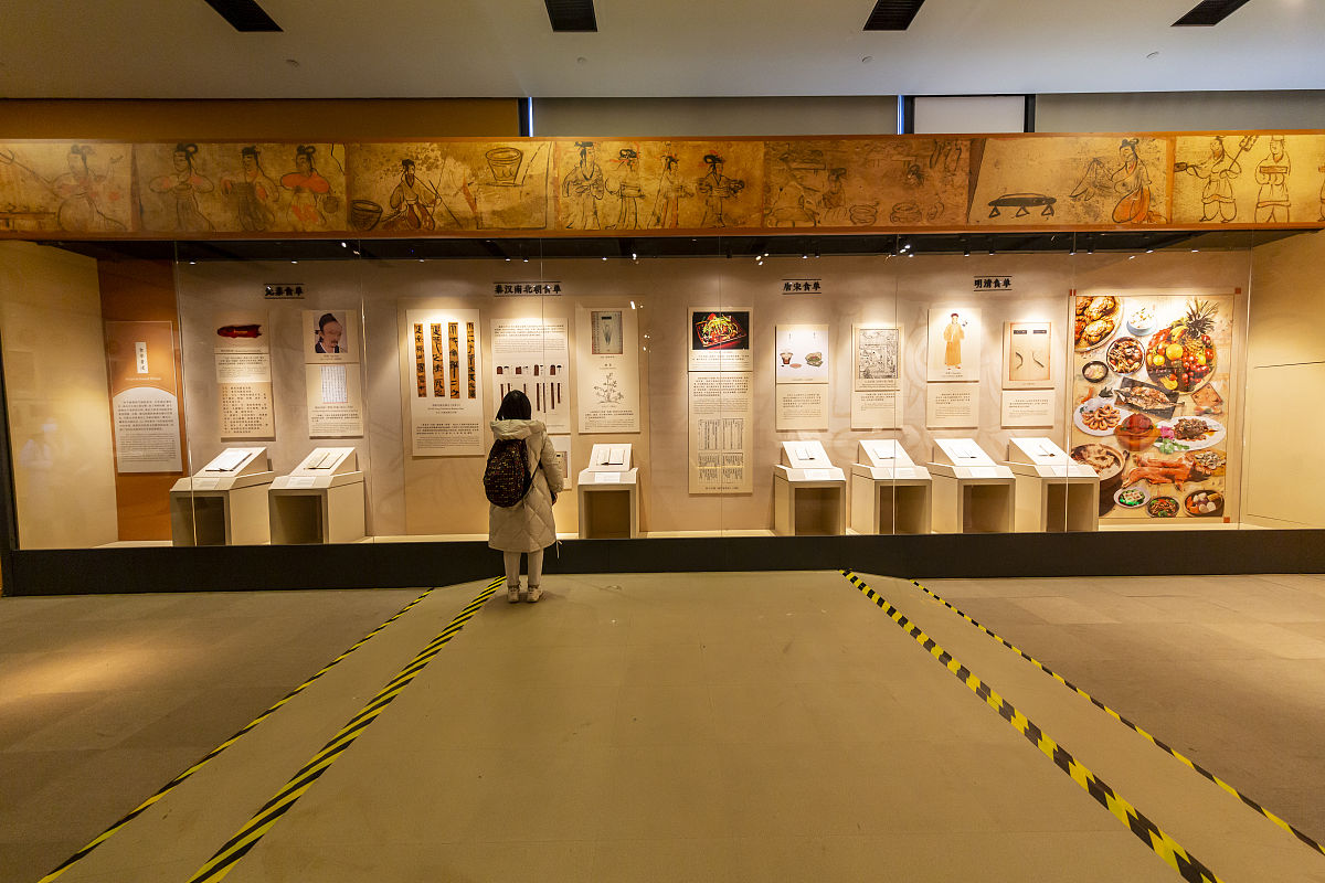 写一篇深入了解当地文化：旅游中的文化体验