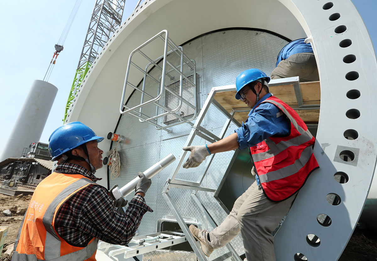 风电机组地脚螺栓怎么打入地基