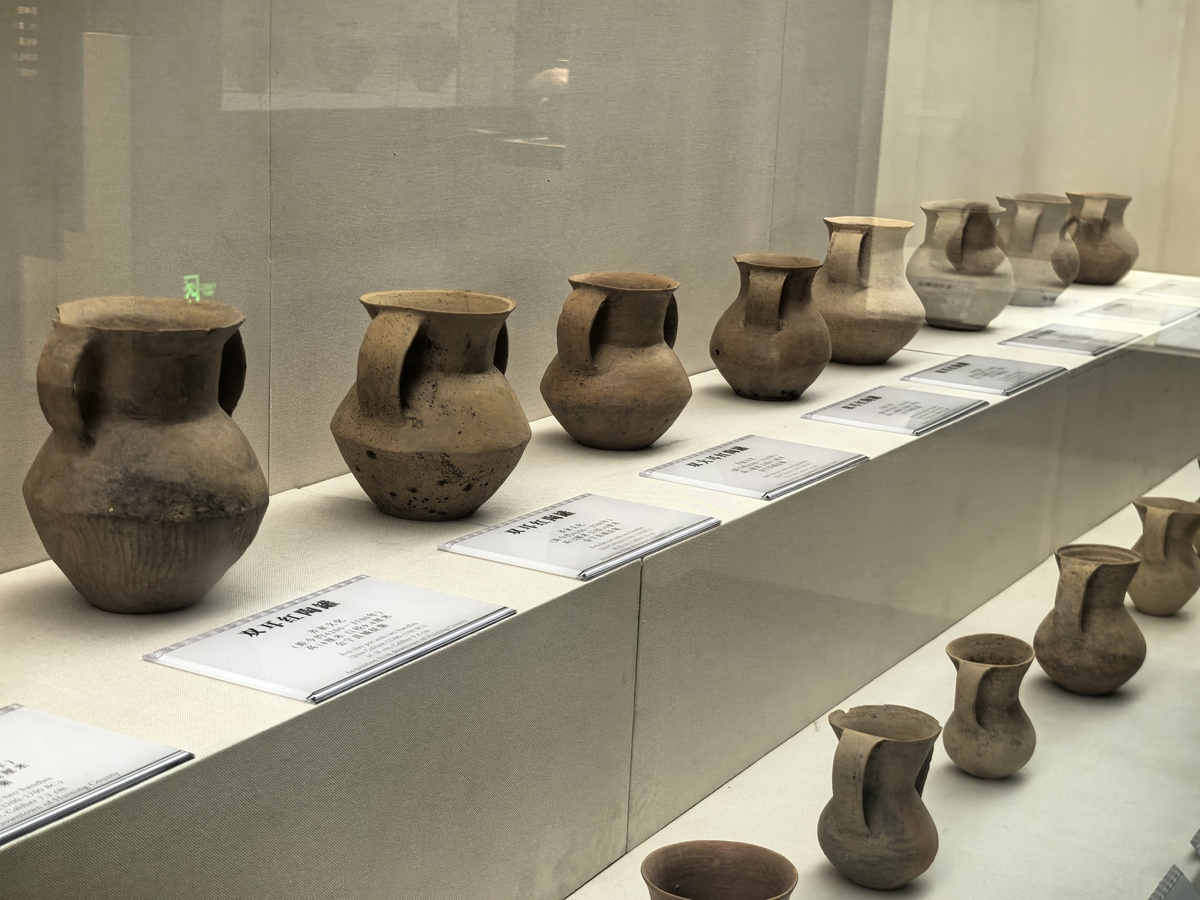 现代陶艺起源：从新石器时代到艺术表达