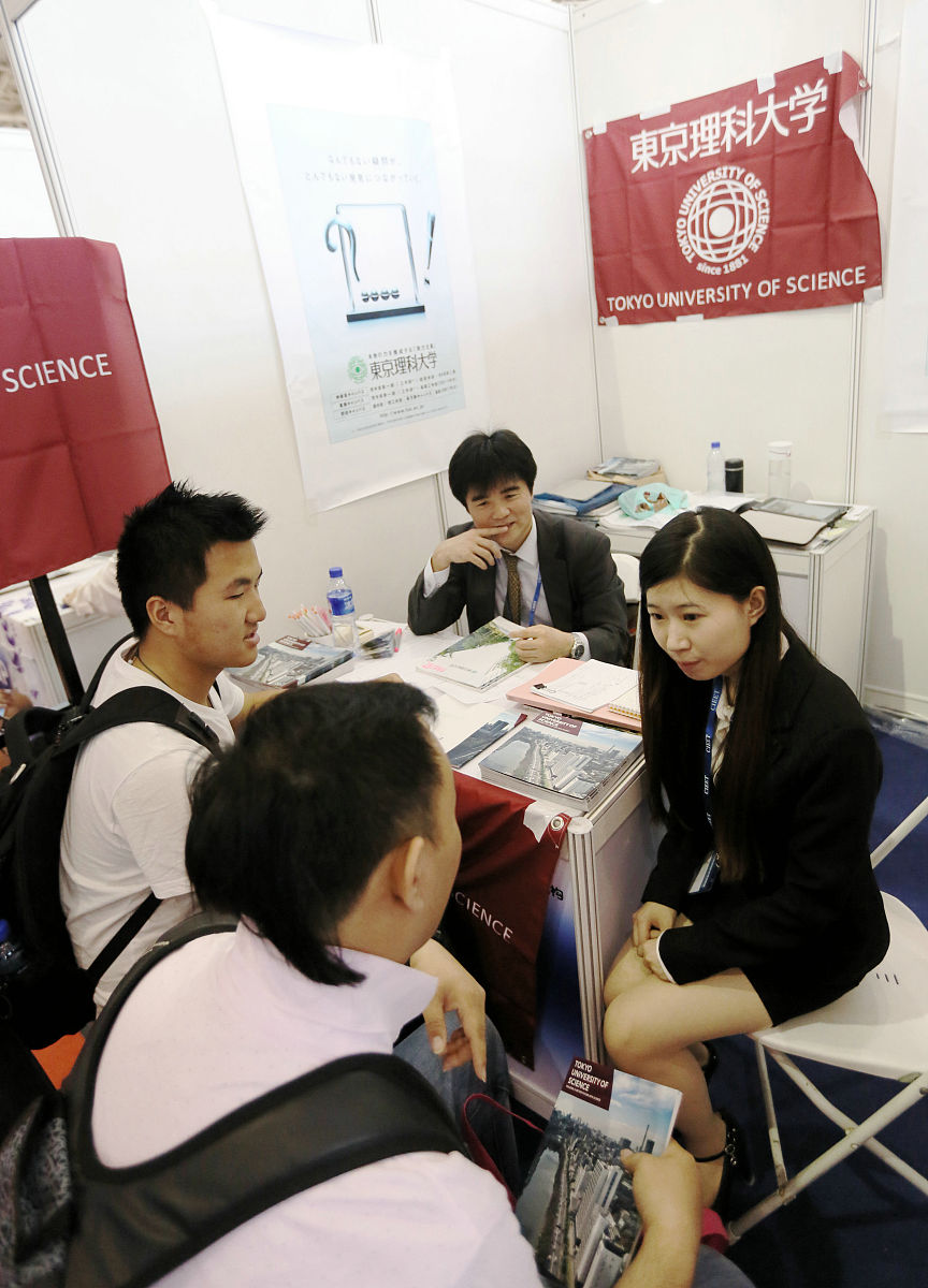 艺术设计学院毕业实习 指导老师建议和意见 每条50字写20条给我