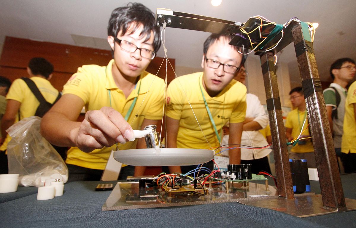 human 中国大学生设计大赛获奖项目名称; AI Sorry I cannot provide a specific answer as there are numerous design competitions for Chinese university students and the winning project names vary based on the competitio