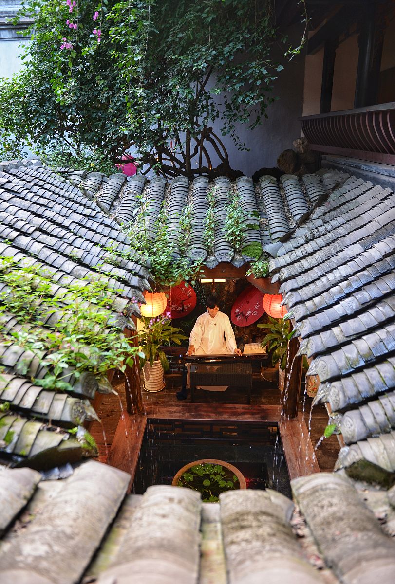 初中读成都幼师学校有没有前途