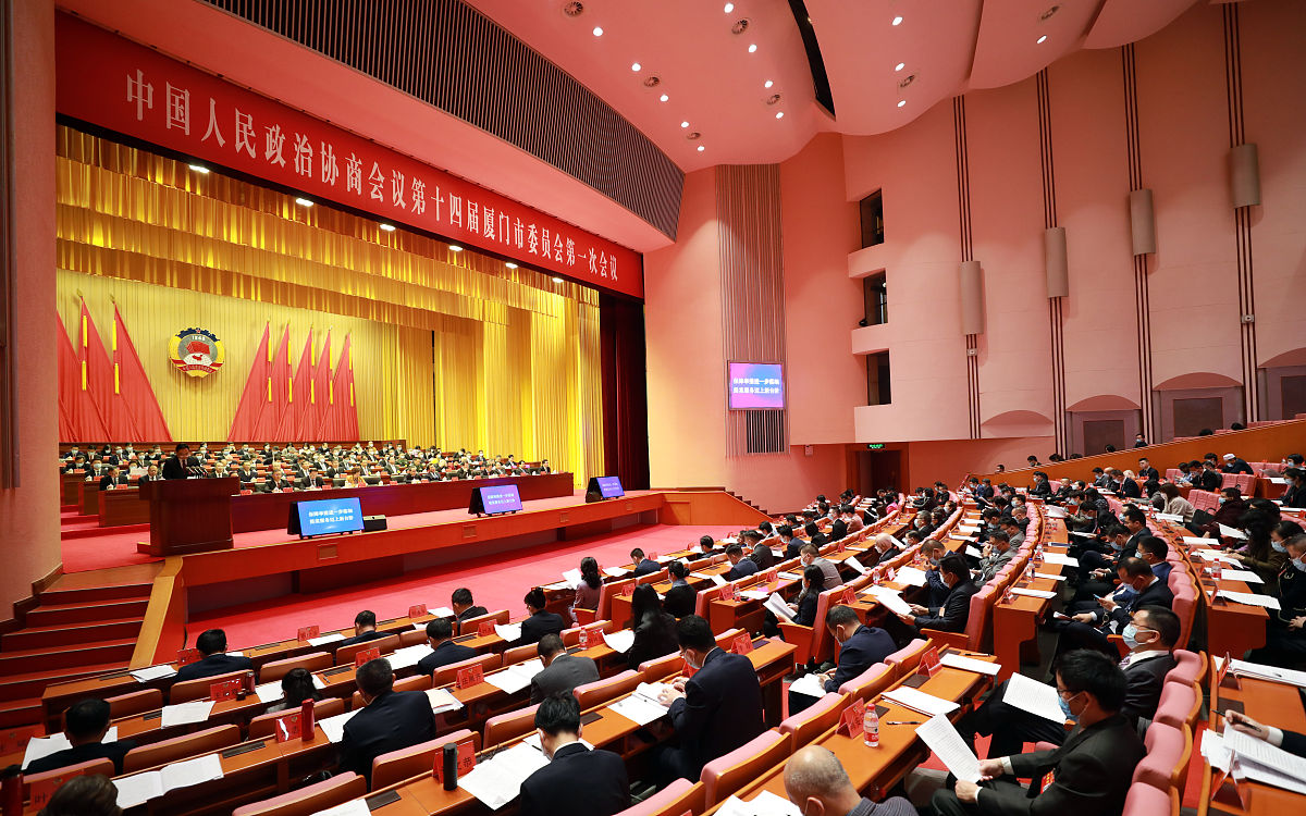 你好请帮我修改下面文字：学生会于2023年3月16日下午五点开展了全国两会学习会。学习会主要学习了两会概念会议进程和对未来展望。