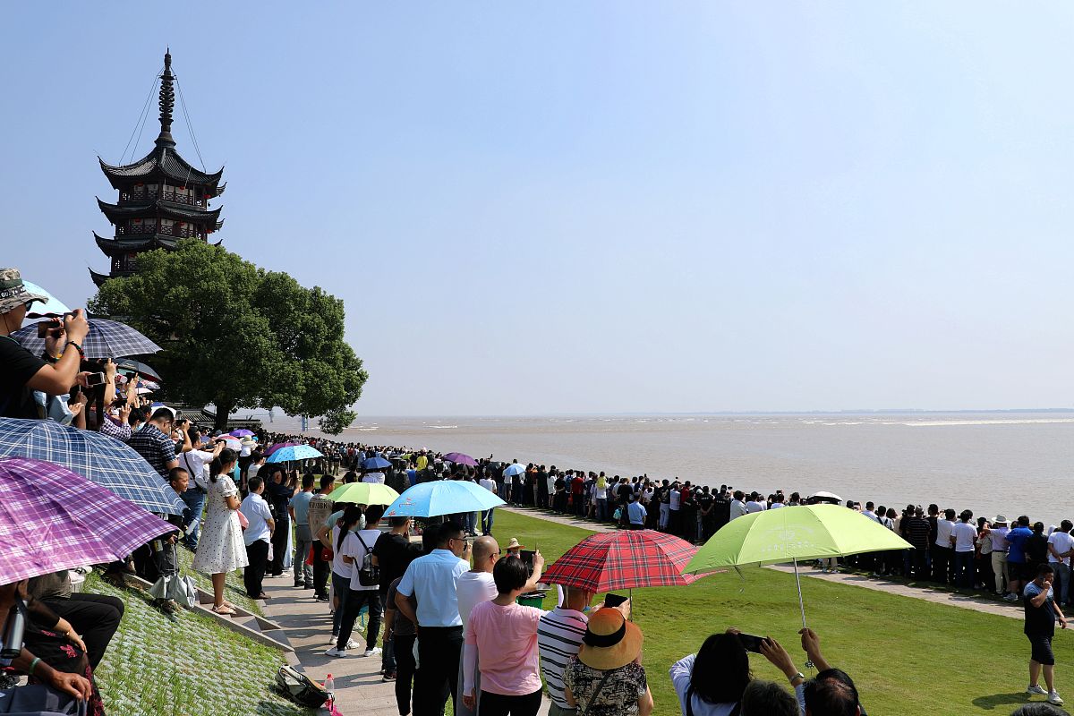 钱塘江大潮是天下奇观改为感叹句