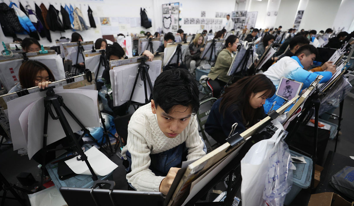 河南科技学院美术考生：备考攻略与未来发展