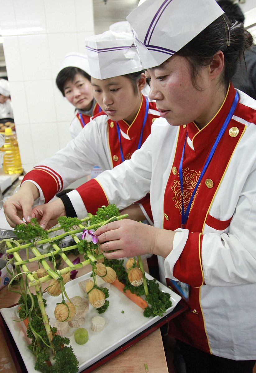 贵阳市新东方烹饪中等职业学校招生专业介绍 - 2023年招生专业一览